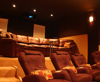 Tiered theater seating with leather recliners